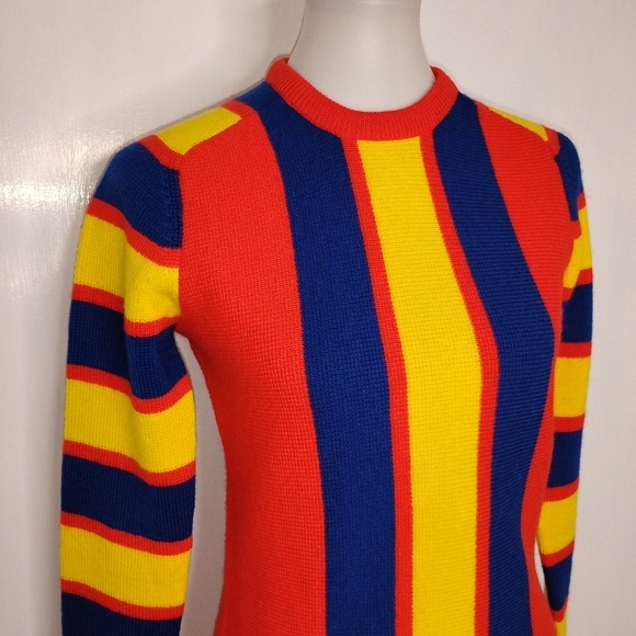VINTAGE RED BLUE & YELLOW WHITE STAGE SWEATER - Picture 5 of 8